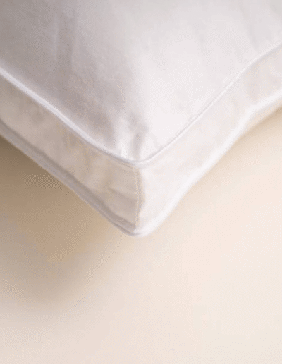 Pillows Maya Penelope Gold Firm Corner